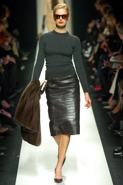 Look 1